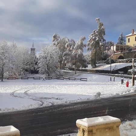 Hotel Gites Des Touristes Vollore-Montagne Buitenkant foto