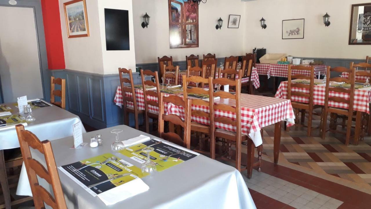 Hotel Gites Des Touristes Vollore-Montagne Buitenkant foto